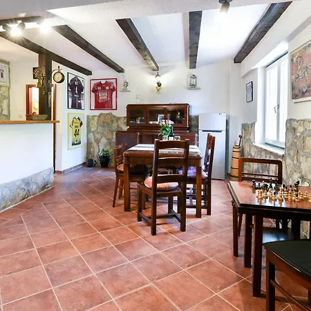 Holiday home House Danica On The Hills Srinjine